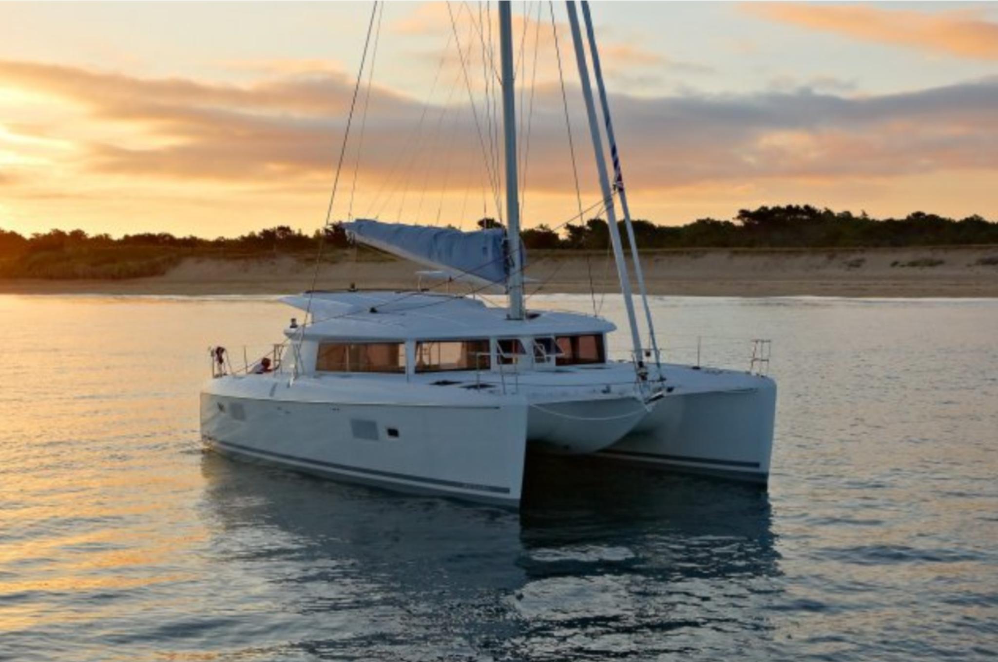 2015 Lagoon 421