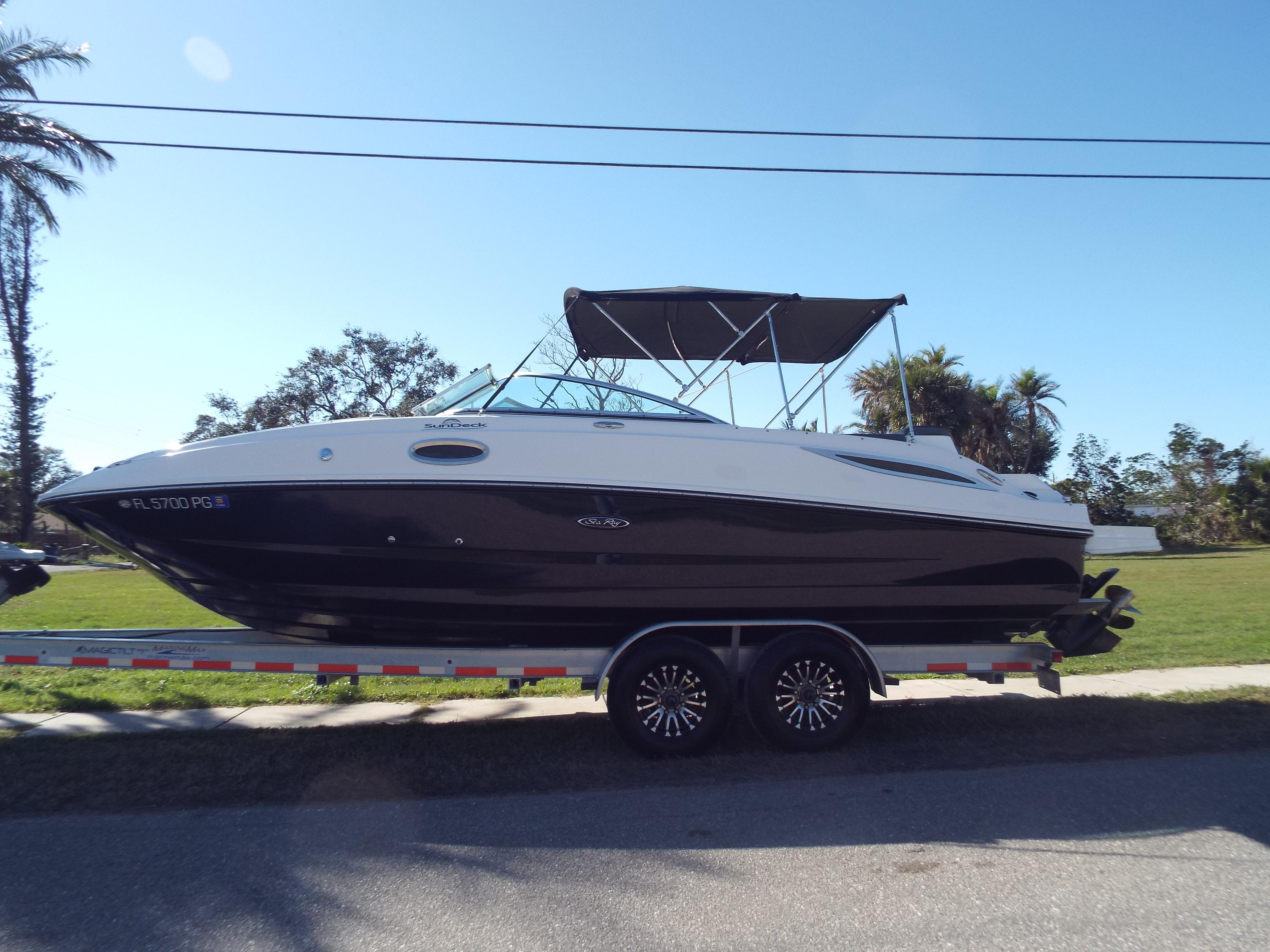 2011 Sea Ray 260 Sundeck