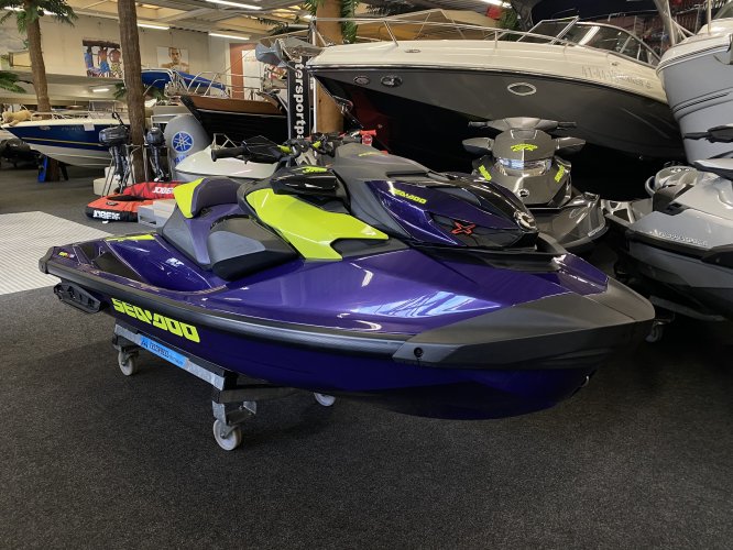 Sea-Doo RXP X-rs 300 W/Sound (37uur)