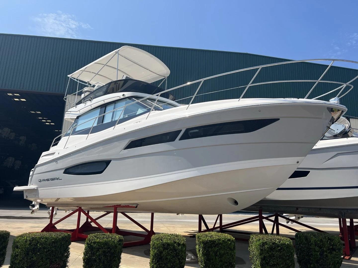 2024 Regal 38 FXO, Jensen Beach ÉtatsUnis