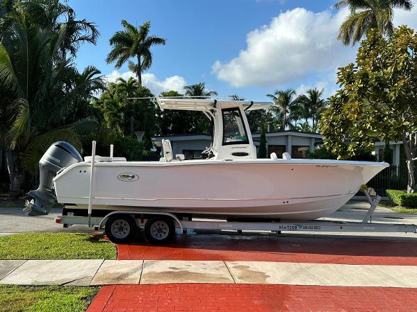 2020 Sea Hunt Ultra 255 SE