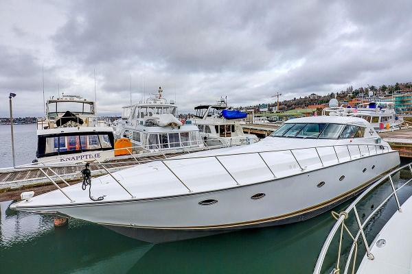 2001 Fountain 65 Express Cruiser