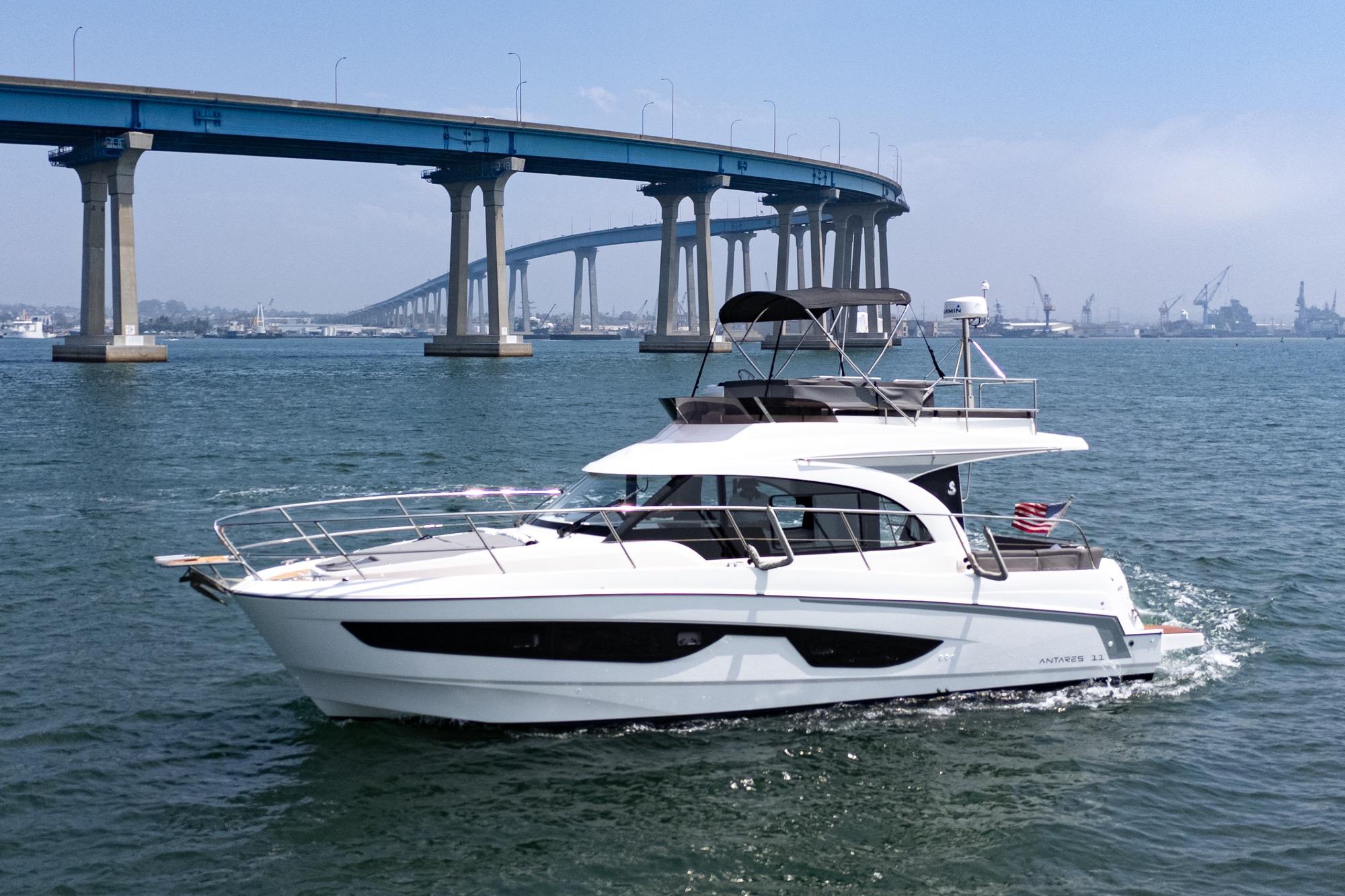 2023 Beneteau Antares 11 Fly