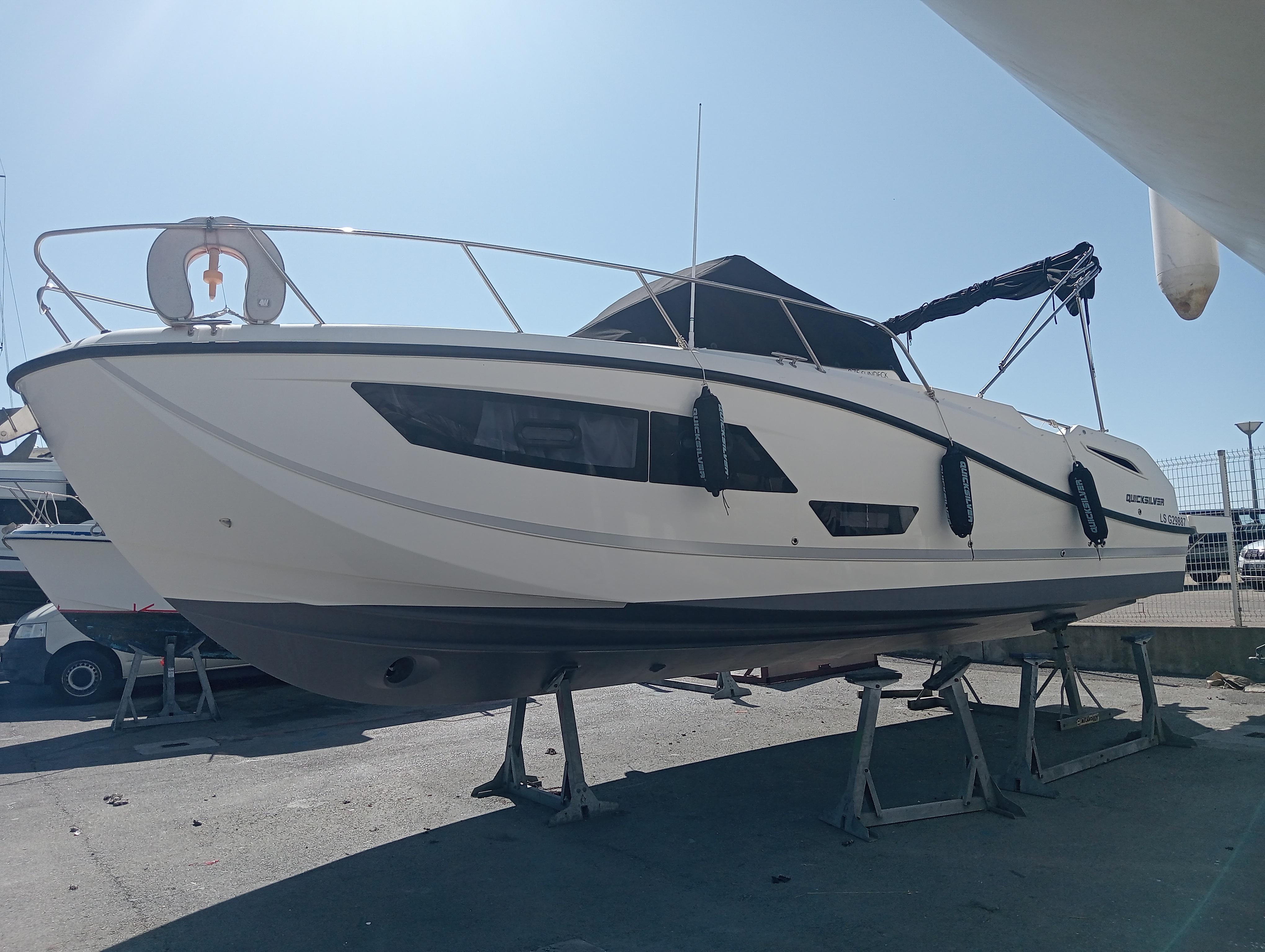 2021 Quicksilver Activ 875 Sundeck