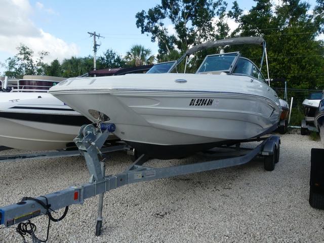 2023 Crownline E215 XS