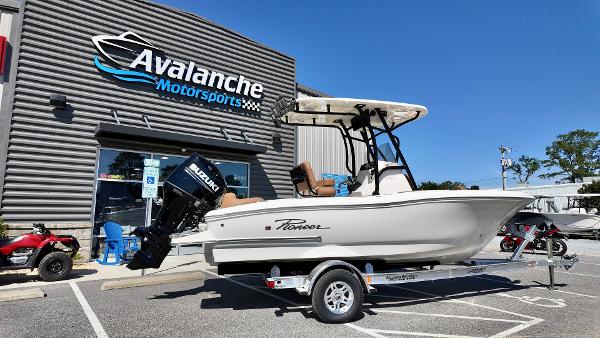 Pioneer 202 Islander 2025 Pioneer 202 Islander boat displayed at Avalanche Motorsports dealership.
