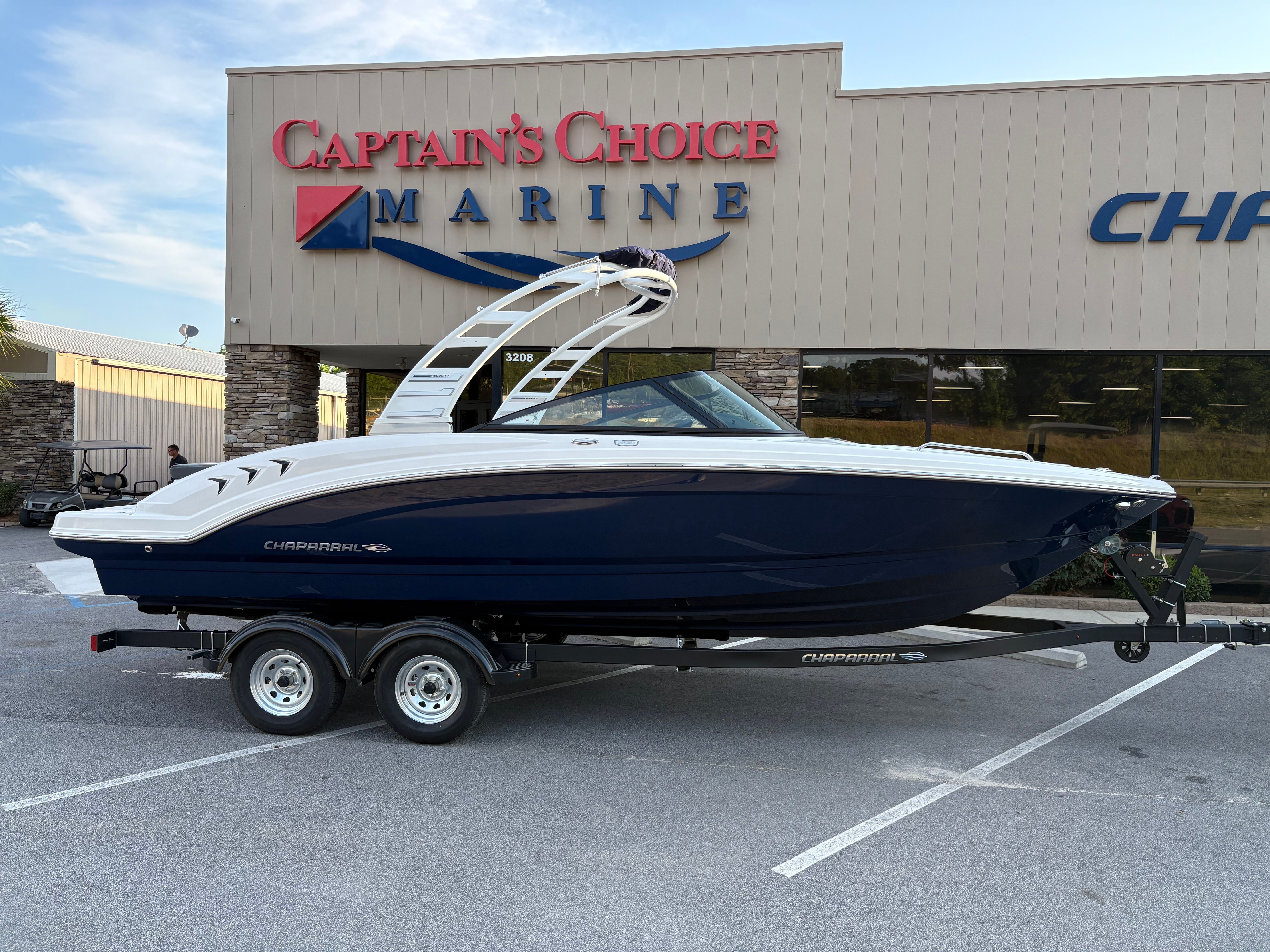 2025 Chaparral 23 SSi