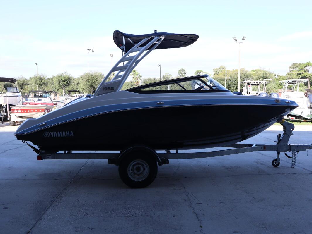 2025 Yamaha Boats 195S