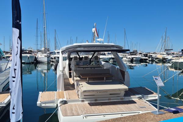 2024 Jeanneau DB/37 IB