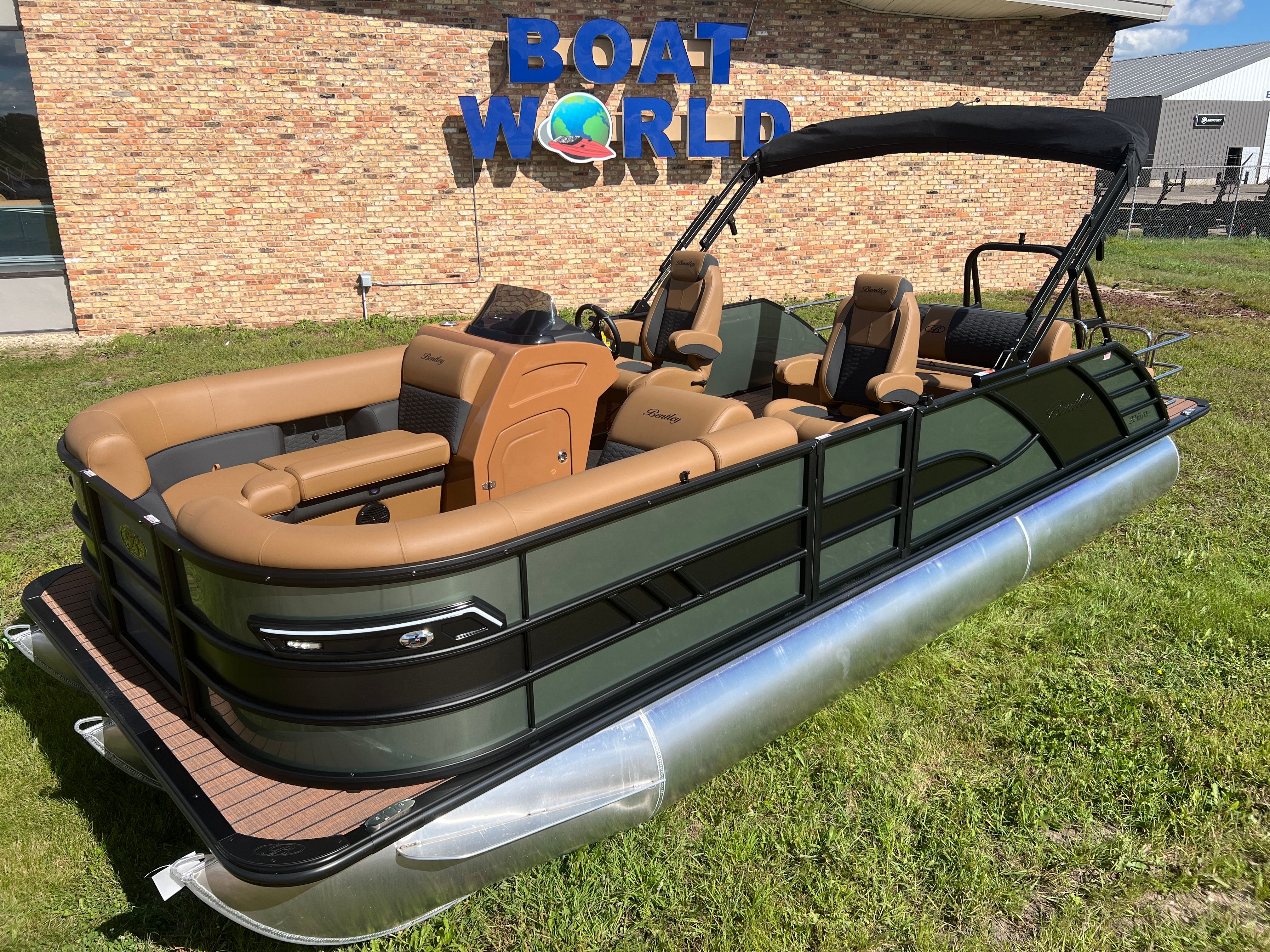 2026 Bentley Pontoons Elite 223 Swingback Tritoon