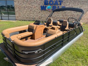 2026 Bentley Pontoons Elite 223 Quad Swingback Tritoon