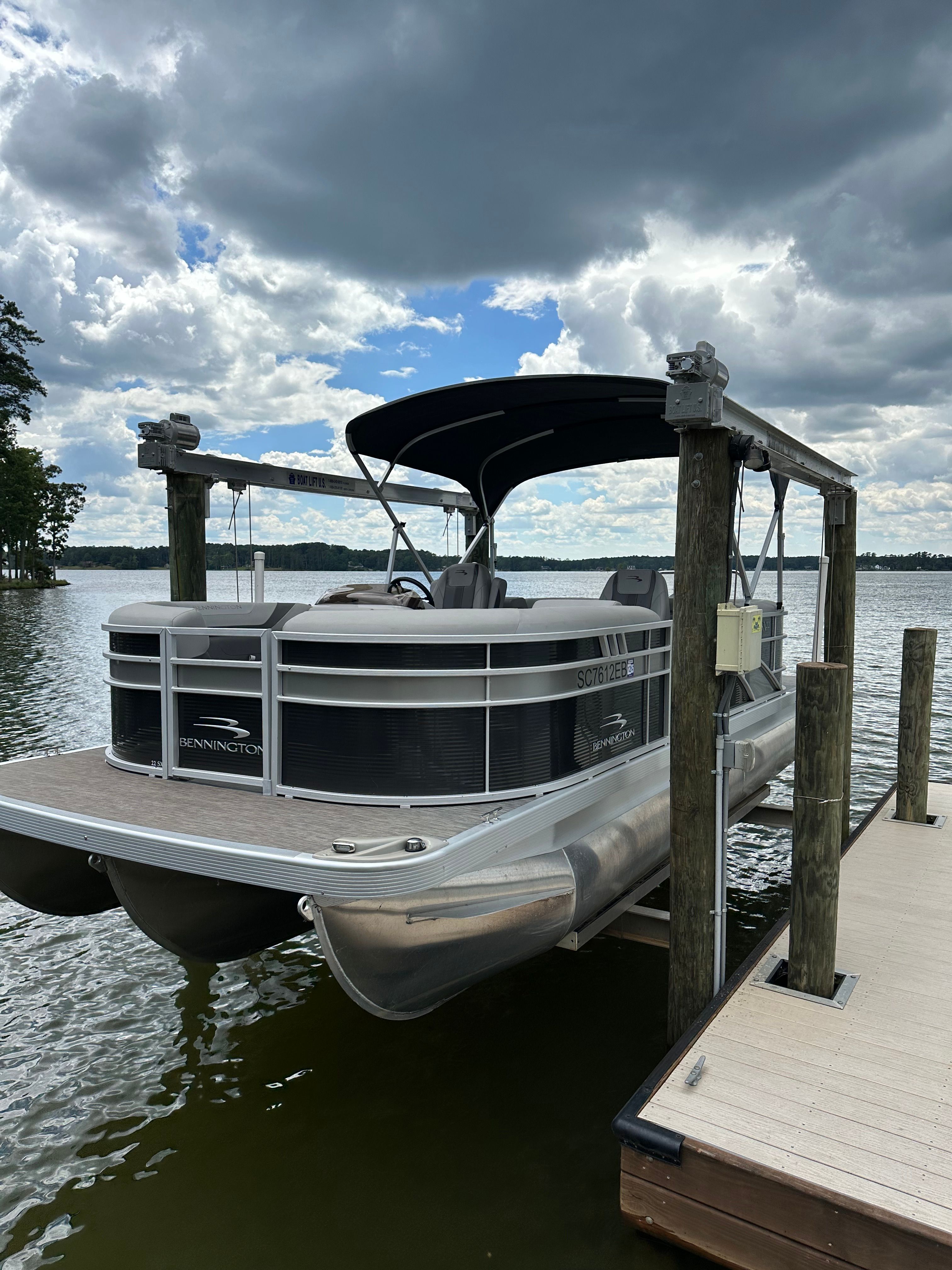 2023 Bennington SXSR