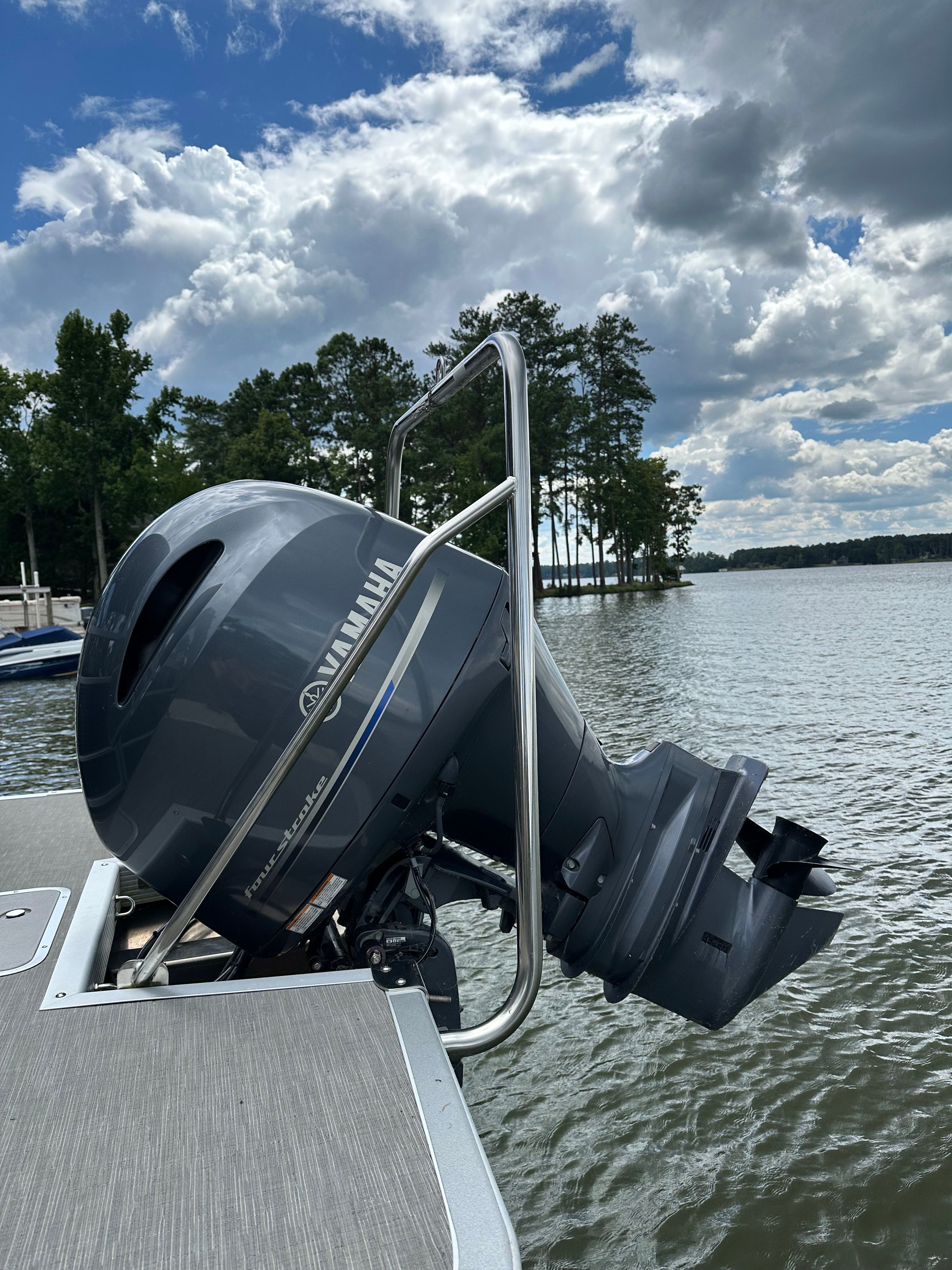 2023 Bennington SXSR