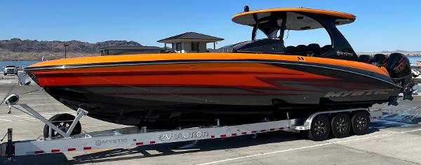 2023 Mystic Powerboats M3800