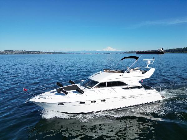 1996 Viking Princess 46 Sport Cruiser