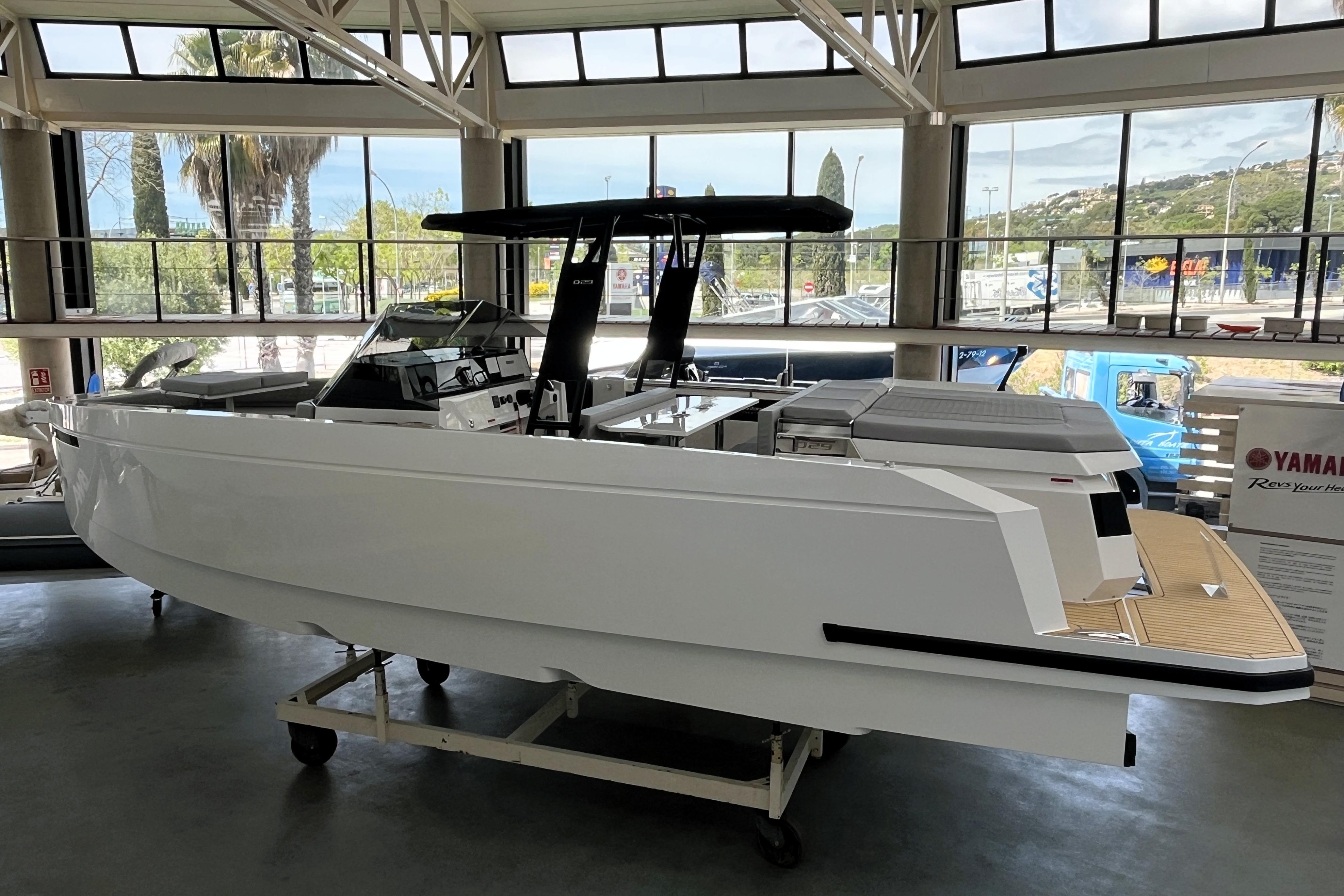 2025 De Antonio Yachts D29