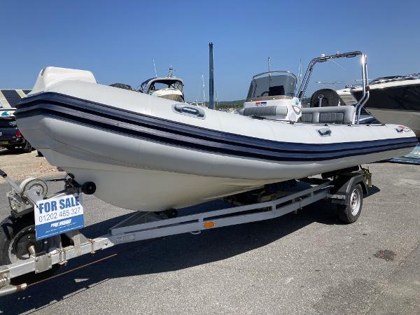 2004 Valiant RIBs V620