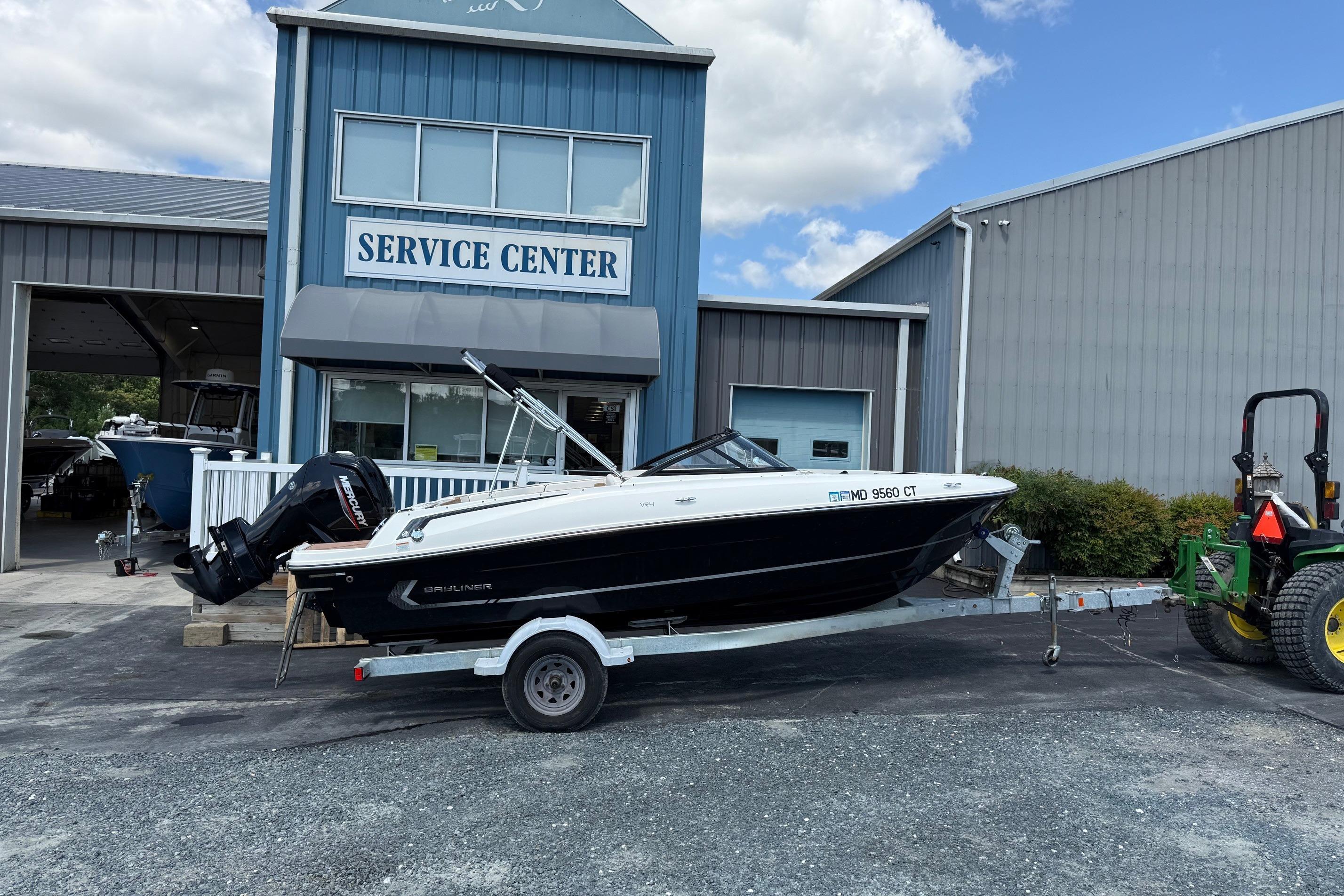 2022 Bayliner VR4 Bowrider OB