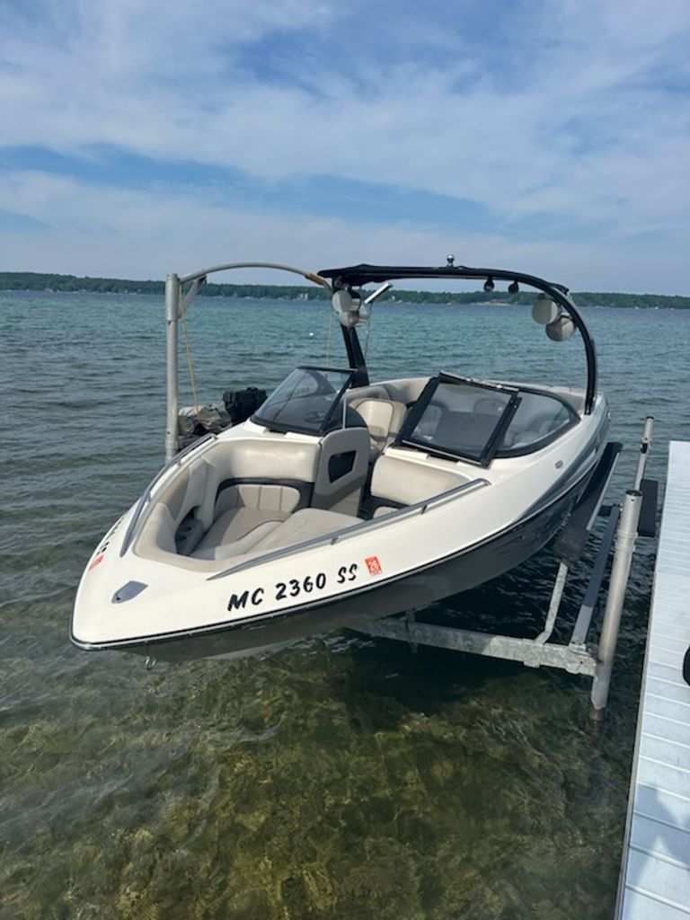 2004 Malibu Wakesetter 23 LSV