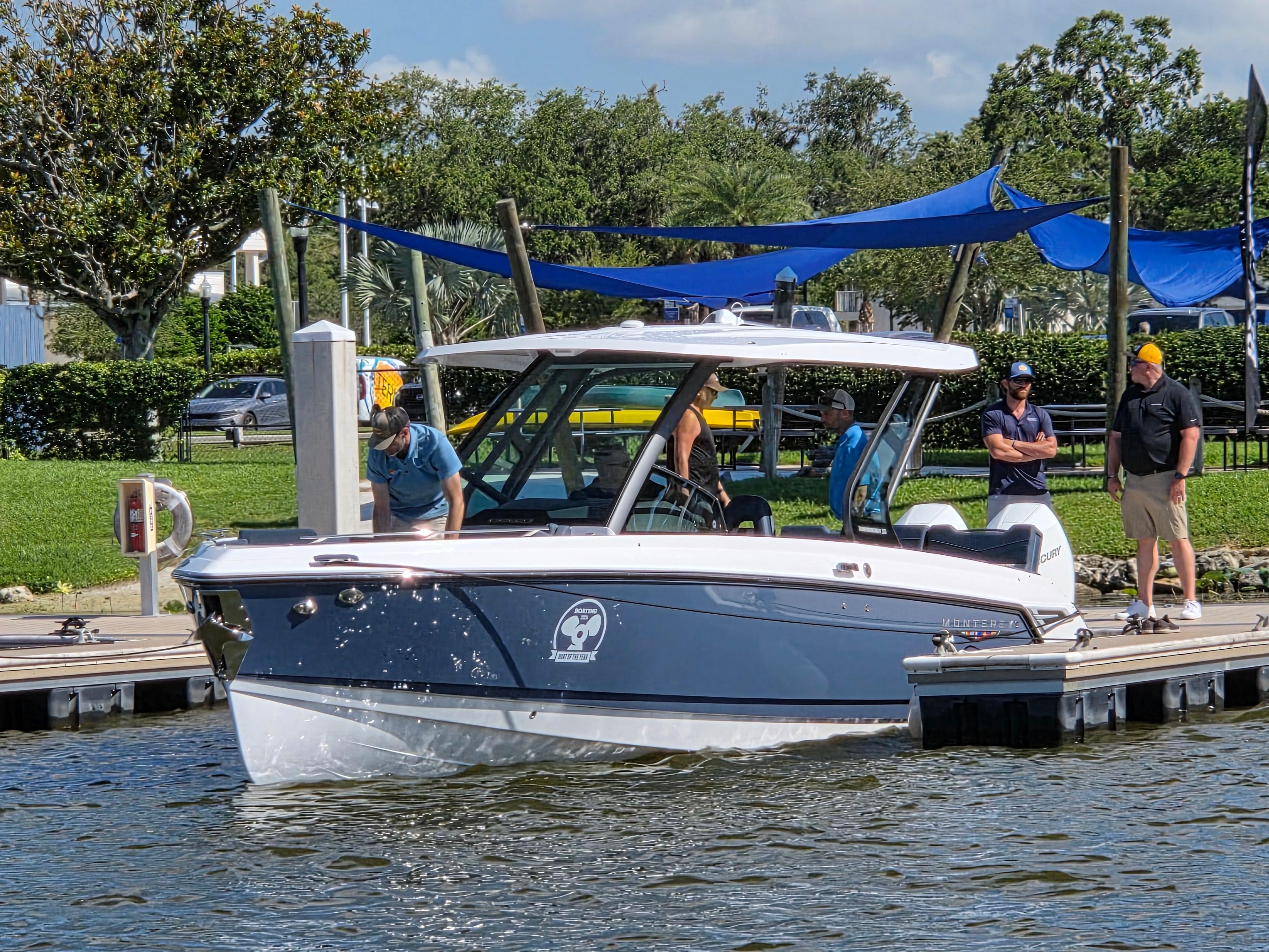 2025 Monterey Elite 30 OB