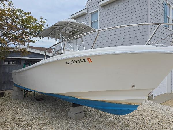 2002 Edgewater 225CC