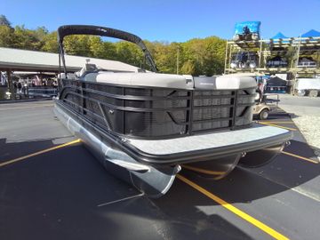 2025 Bennington 22SSRSE