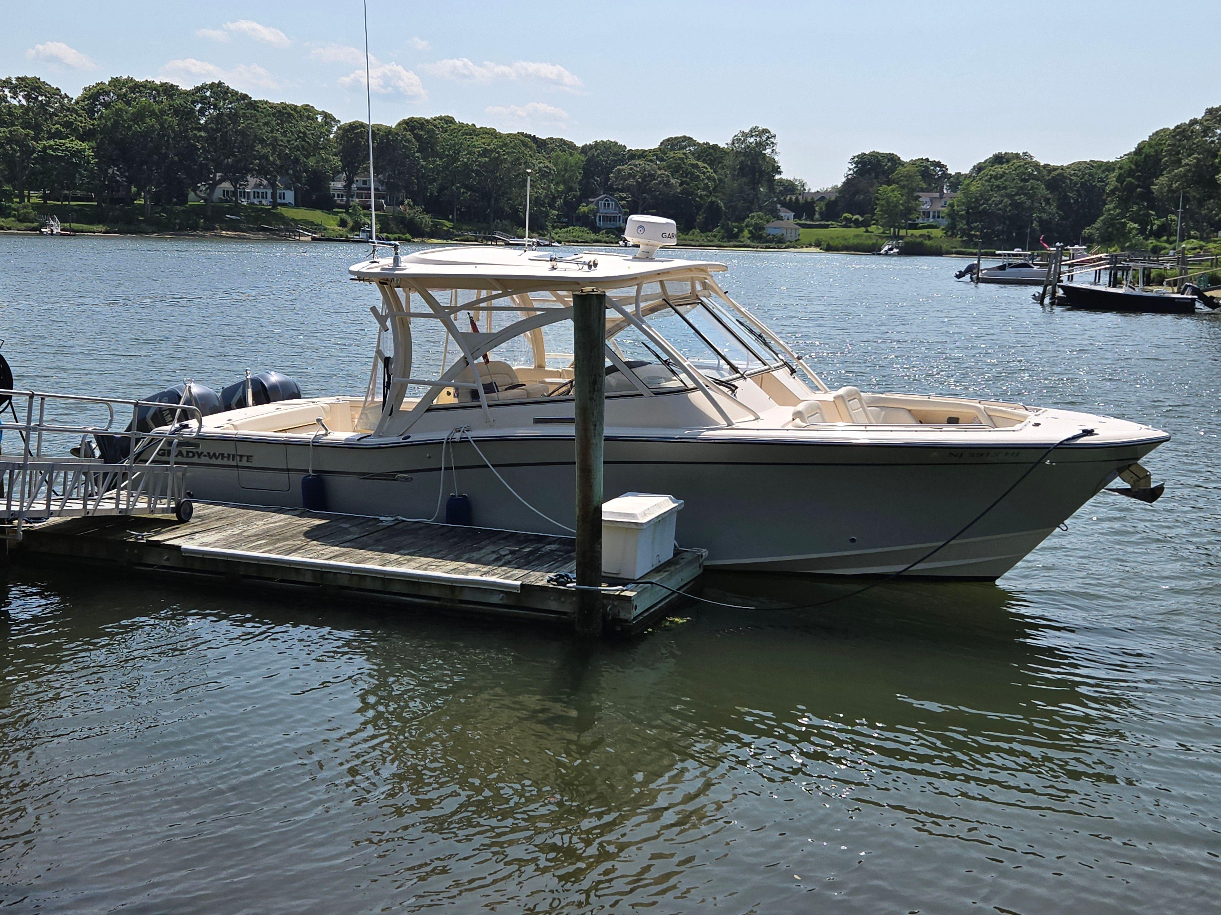 Grady-White Freedom 335