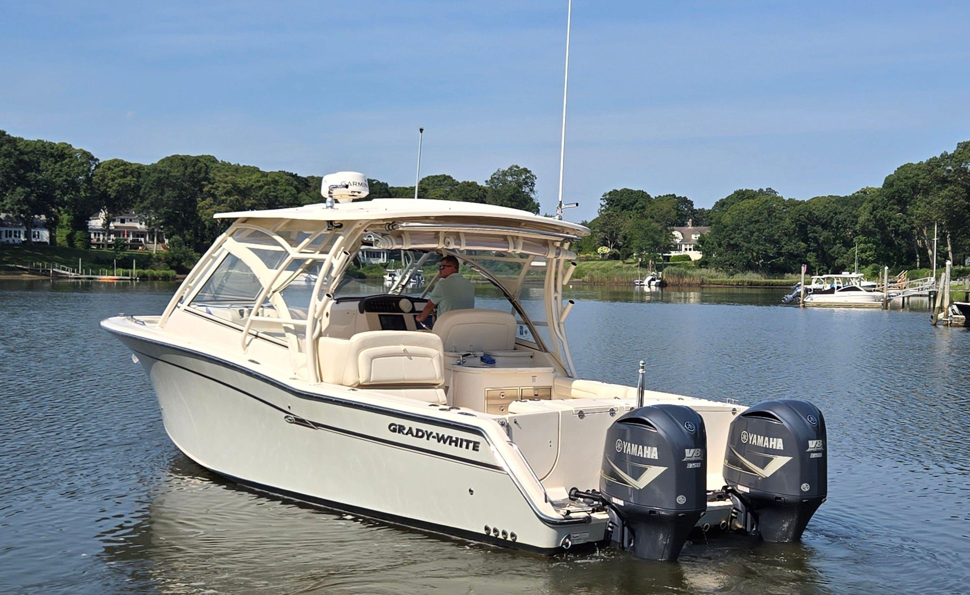 2017 Grady-White Freedom 335
