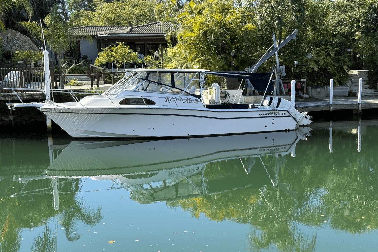 2001 Grady-White Marlin 300