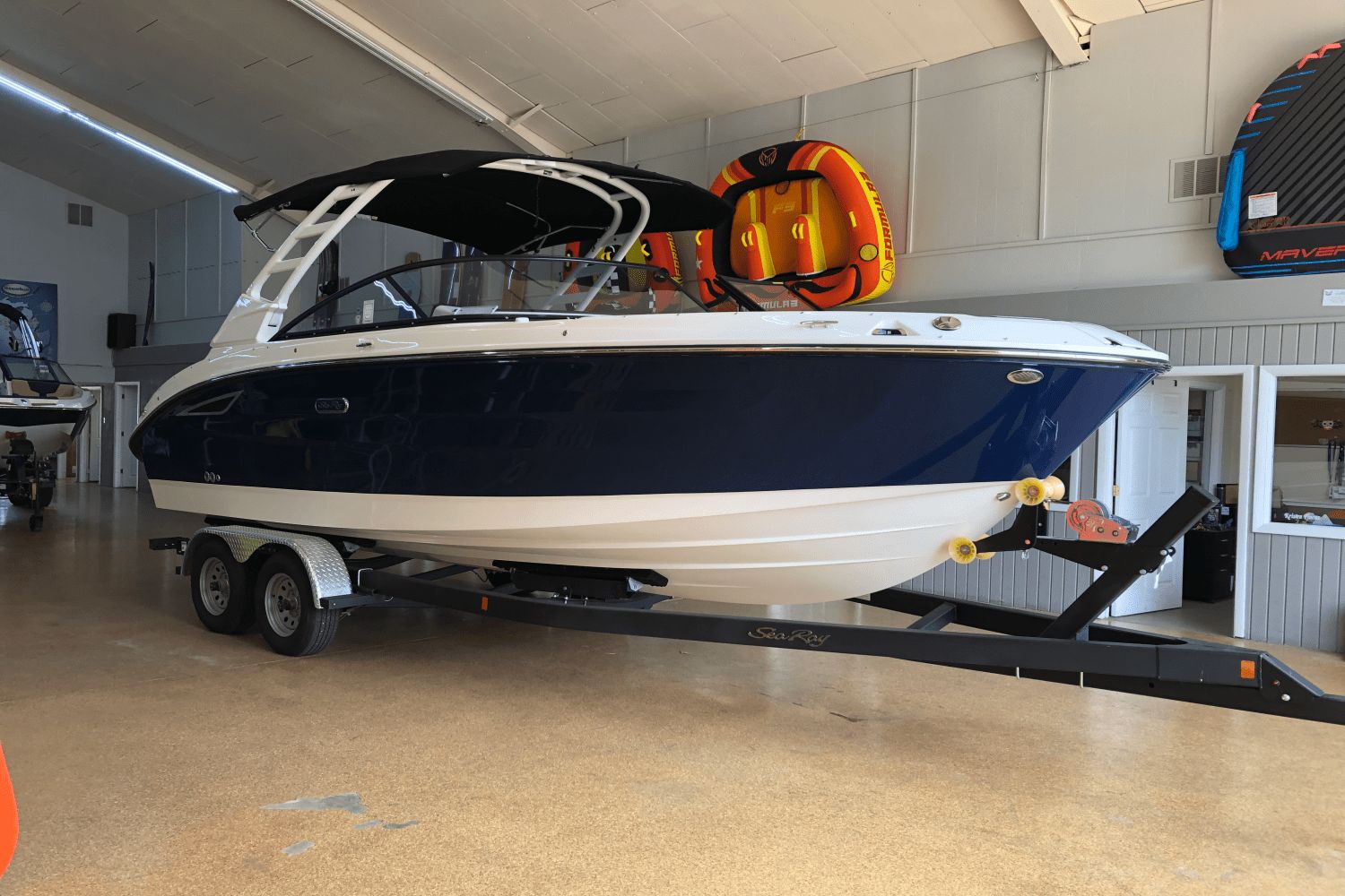 2025 Sea Ray SDX 250