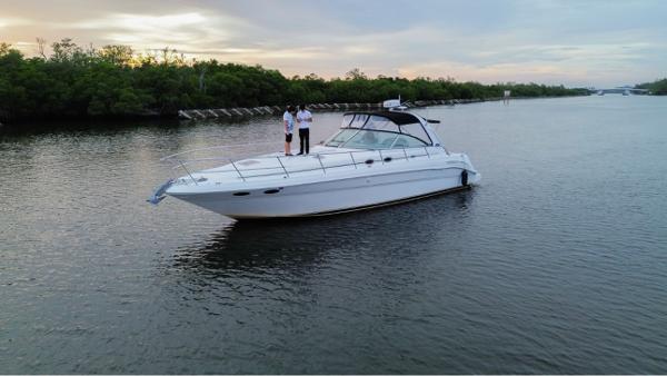 2001 Sea Ray Express Cruiser