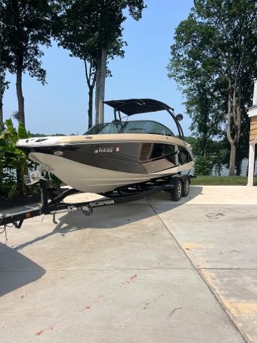 2015 Scarab 255 H.O.