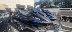 Yamaha WaveRunner FX Cruiser SVHO 2020 Yamaha WaveRunner FX Cruiser SVHO jet skis on a trailer, ready for transport.