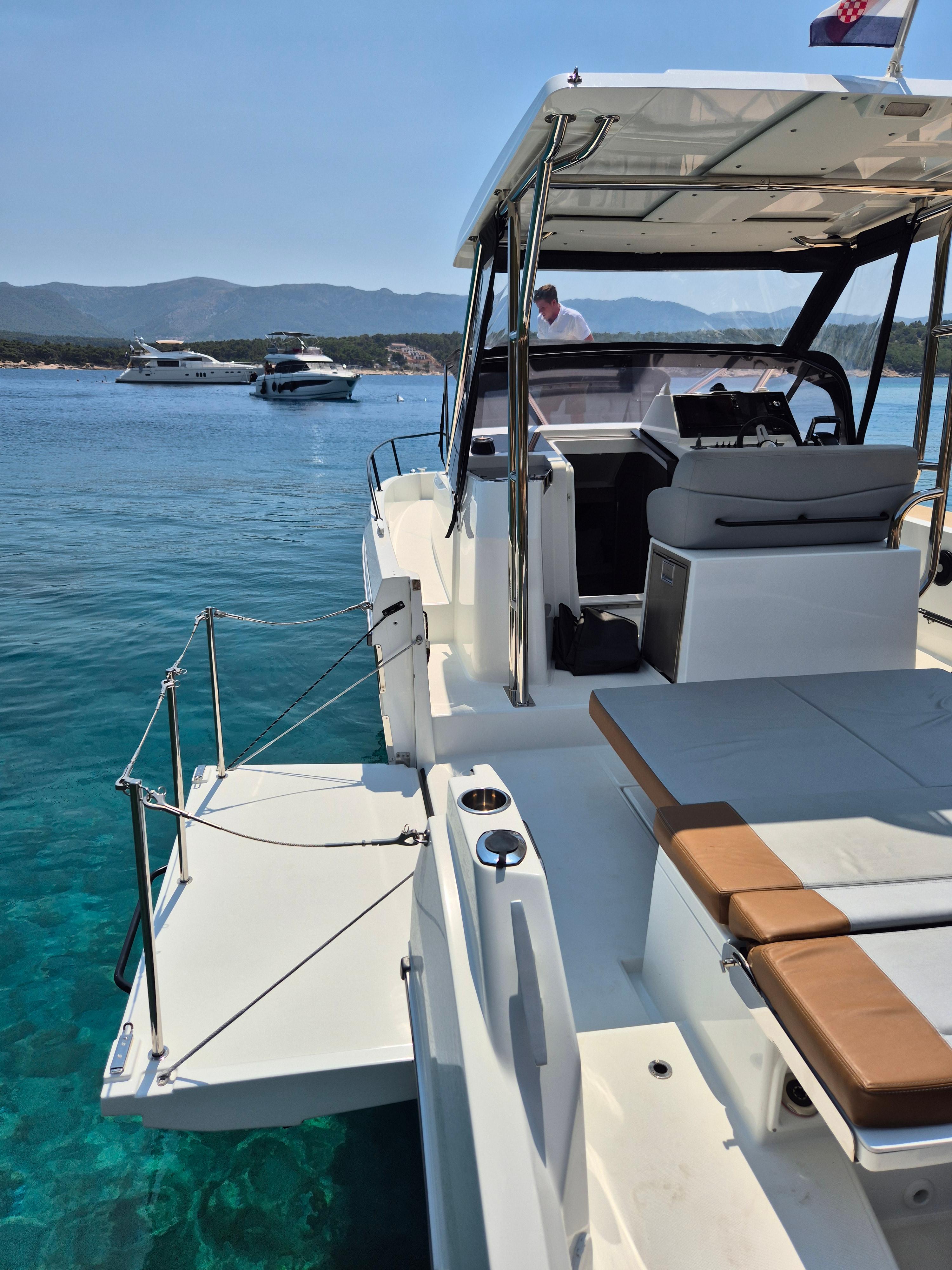 2024 Beneteau Flyer 9 SUNdeck