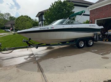 2002 Four Winns 210 Horizon