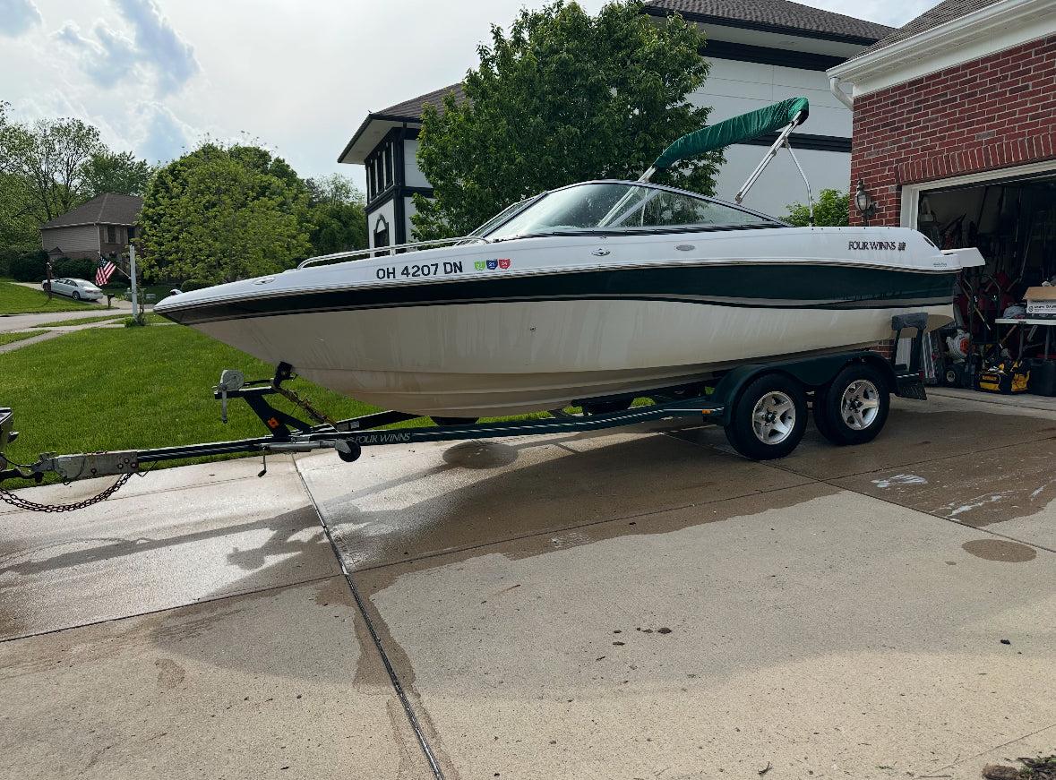 2002 Four Winns 210 Horizon