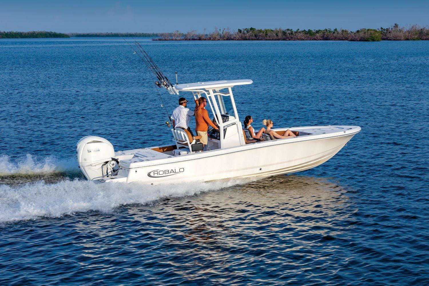 Robalo Boat image