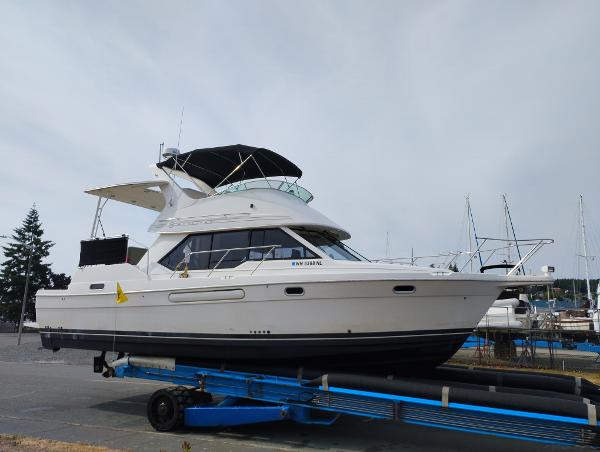 1996 Bayliner 4087 Aft Cabin Motoryacht