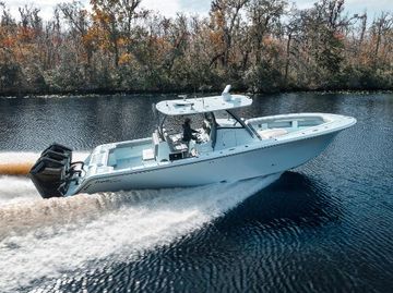 2024 Front Runner 36 Center Console