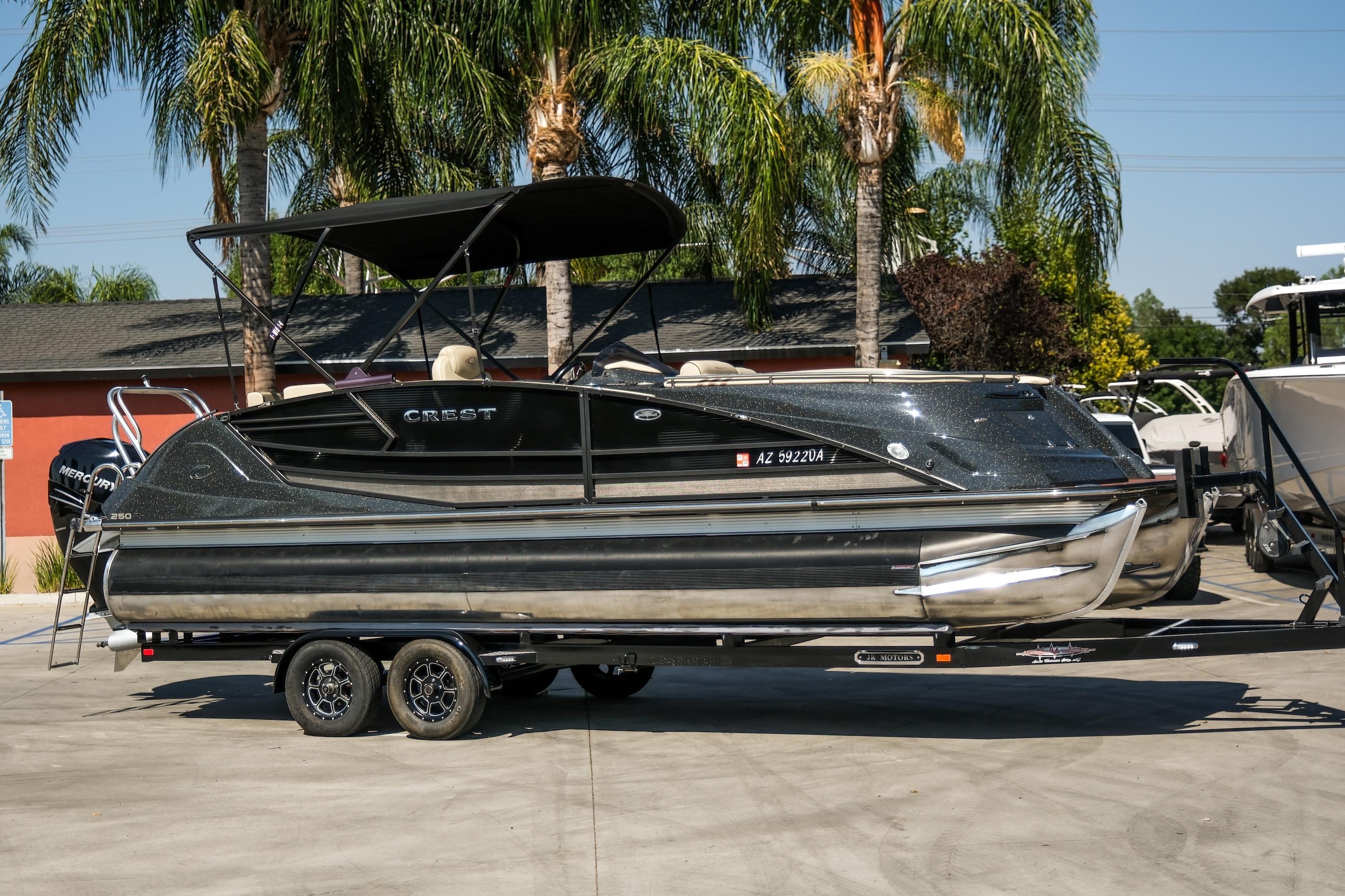 2018 Crest Savannah 250 SLS