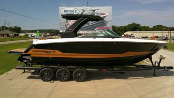 2026 Chaparral 30 Surf