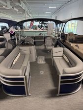 Bennington 24 S STERN RADIUS