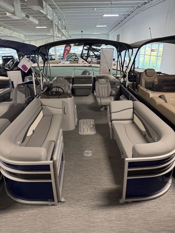 Bennington 24 S STERN RADIUS