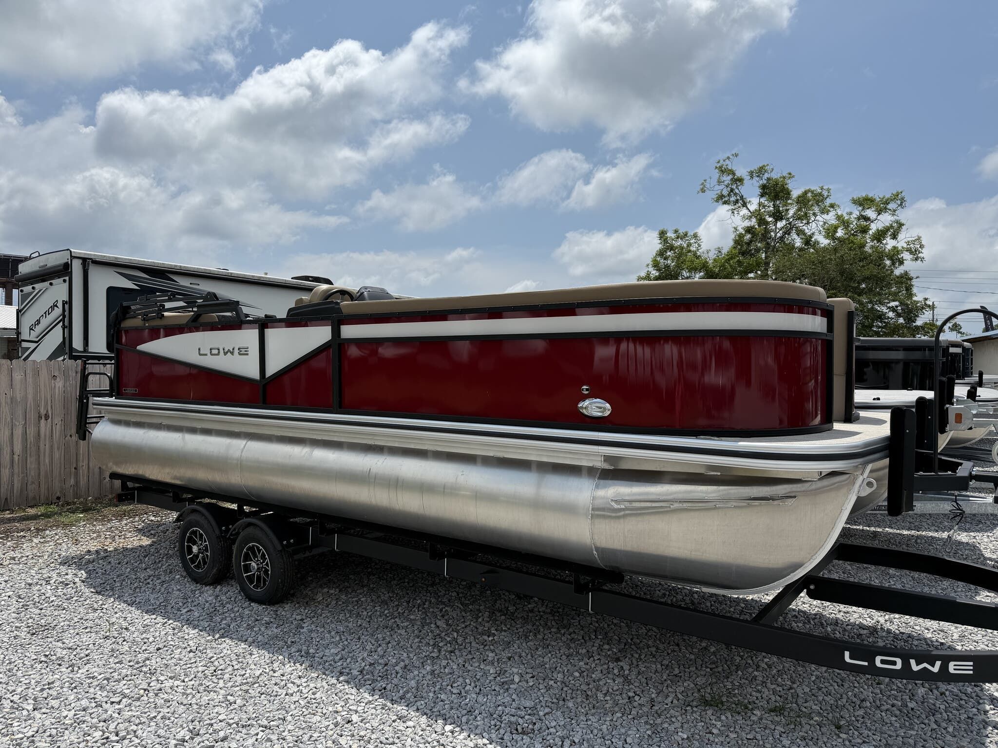 2025 Lowe SS230