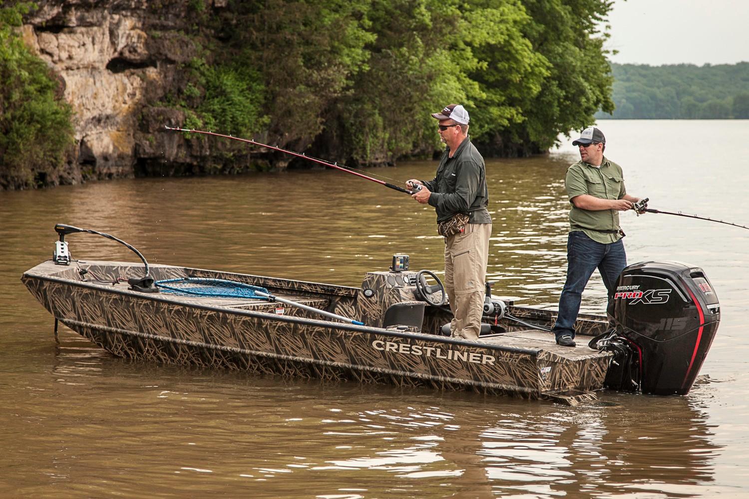 Crestliner Boat image