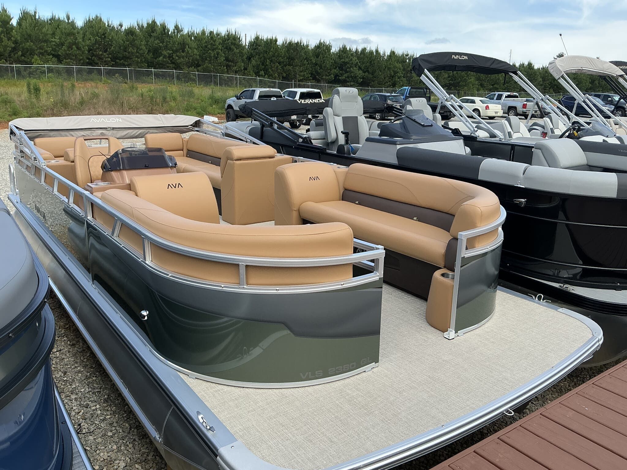 2025 Avalon VLS 23 QUAD LOUNGER