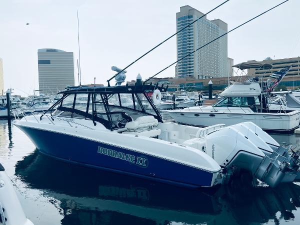 2004 Fountain 38 LX