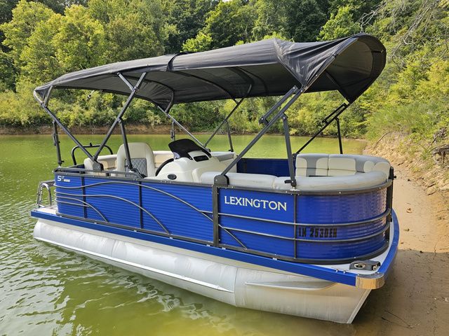 2021 Lexington 517 SE
