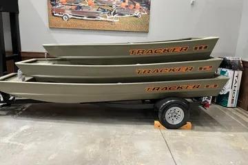 2026 Tracker Grizzly 14 Jon