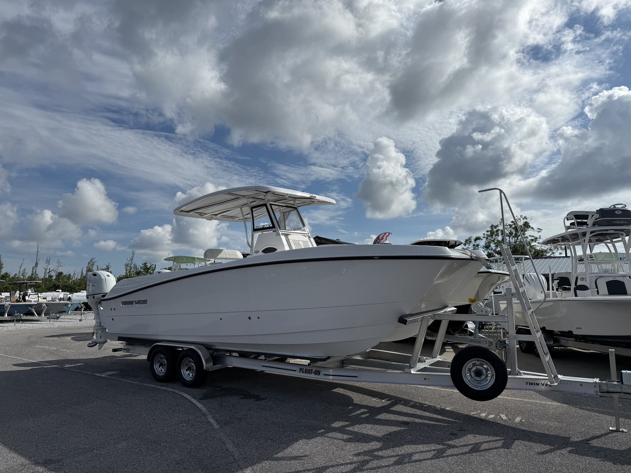 2026 Twin Vee STX 260 STX